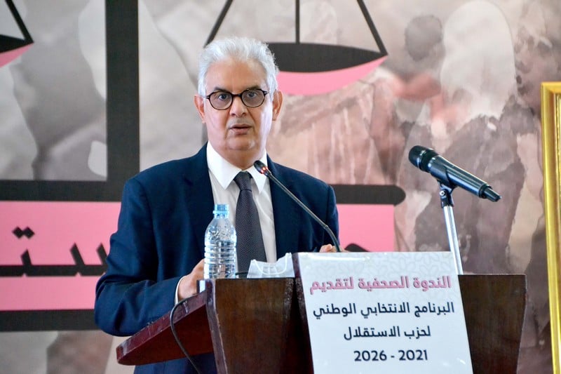 نزار بركة يعد "أساتذة التعاقد" بالوظيفة العمومية