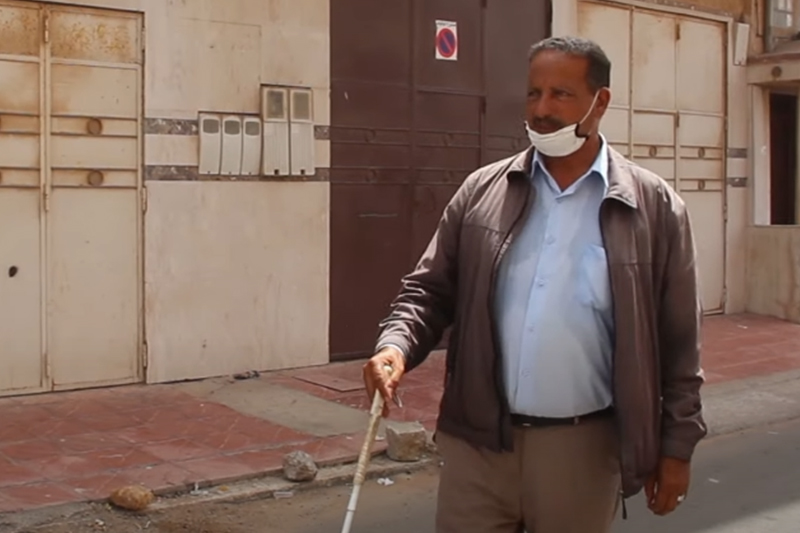 سائق سيارة أجرة في محنة