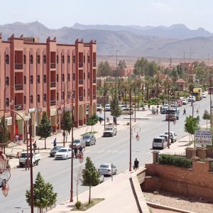 ساكنة الجنوب الشرقي تطالب بمسابح عمومية
