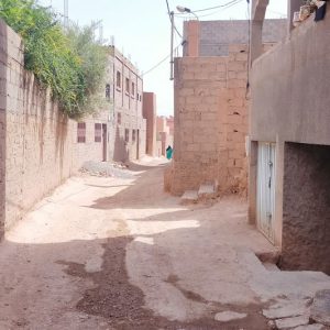 الحُفر تحوّل أحياء مدينة تنغير إلى "قرى معزولة"