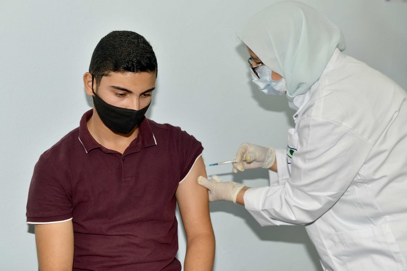 المؤسسات التعليمية تبدأ تلقيح التلاميذ بالدار البيضاء .. والأسر تتحدى الخوف