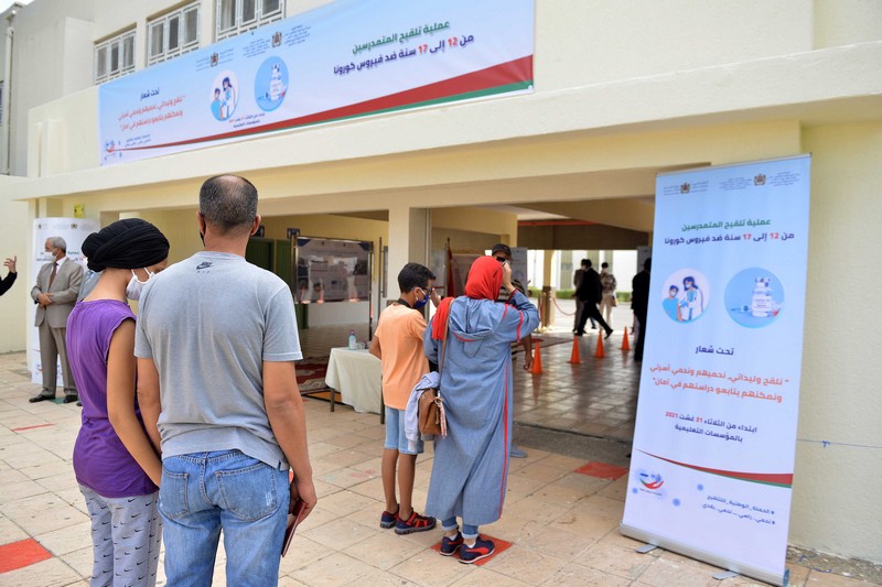 حملة تلقيح التلاميذ ضد "كورونا" تراهن على بداية سليمة للموسم الدراسي