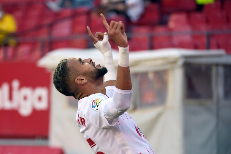 النصيري يساهم في فوز إشبيلية على "إسبانيول"