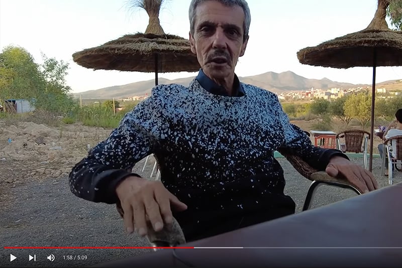 مواطن جزائري وغلق الحدود