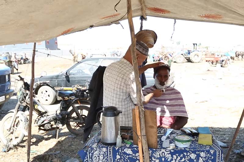حلاقة الأسواق الأسبوعية
