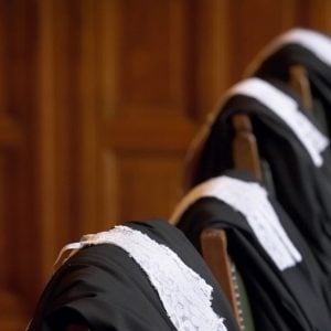 محامون يرفضون التدخل في العدالة.. وقضاة يتمسكون بالنزاهة والاستقلالية