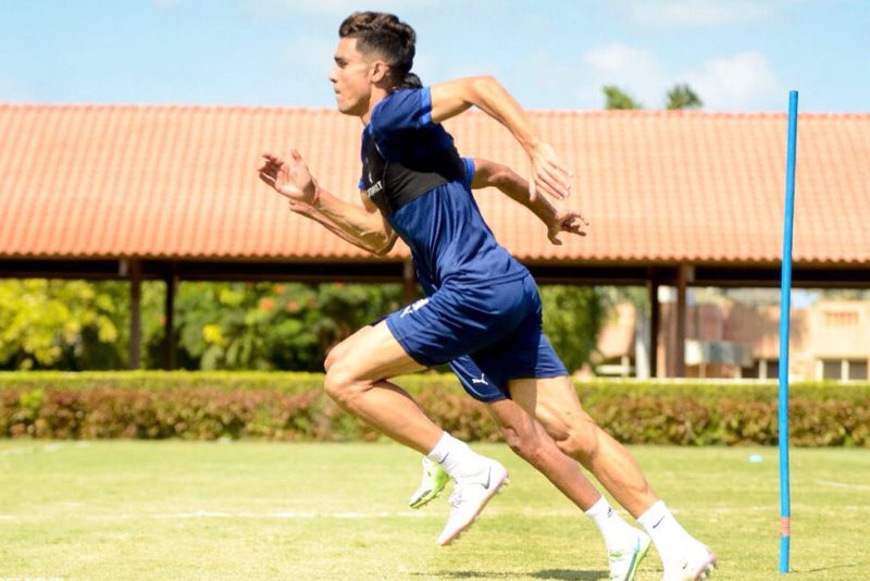 مدرب الزمالك يطالب بن شرقي وأوناجم بالتركيز