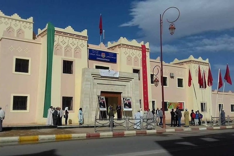 جماعة تنغير تعتمد مجانية "باركينغ السيارات"