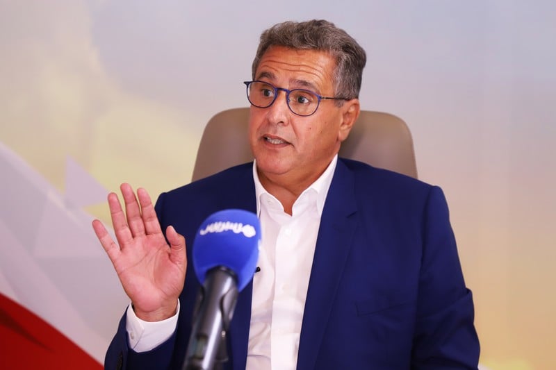 رصيف الصحافة: أخنوش يواصل دفع أجور مستشارين بالحكومة من ماله الخاص