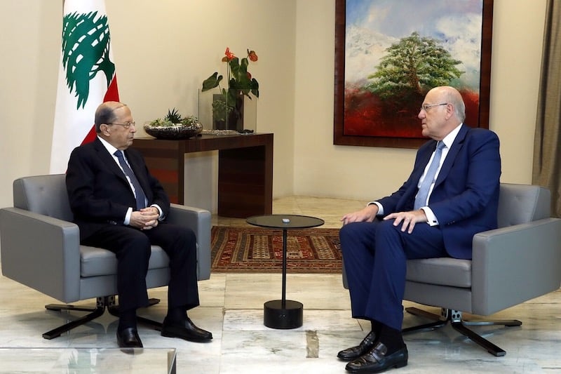 الإعلان عن حكومة جديدة من 24 وزيرا في لبنان