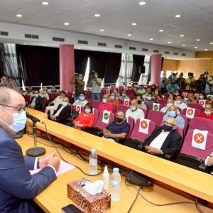 "حزب الوردة" يرفض هيمنة "الأحزاب الثلاثة" ويعد برقابة قوية على الحكومة