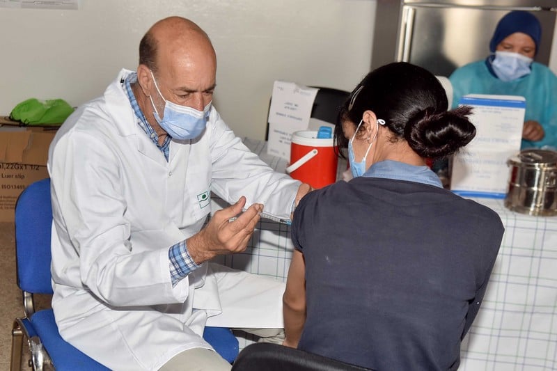 انطلاق عملية تطعيم التلاميذ بالجرعة الثانية من اللقاح المضاد لكوفيد