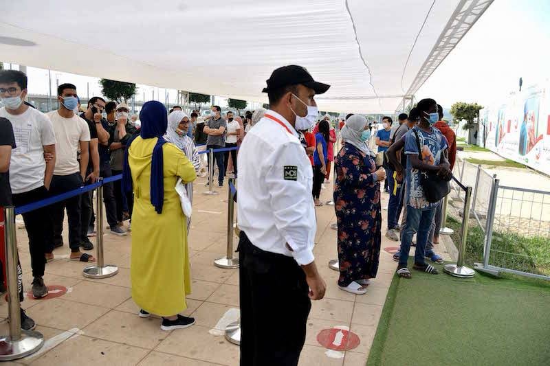 رصيف الصحافة: "اللجنة العلمية" تبحث عن حلول مناسبة لتسريع وتيرة التلقيح