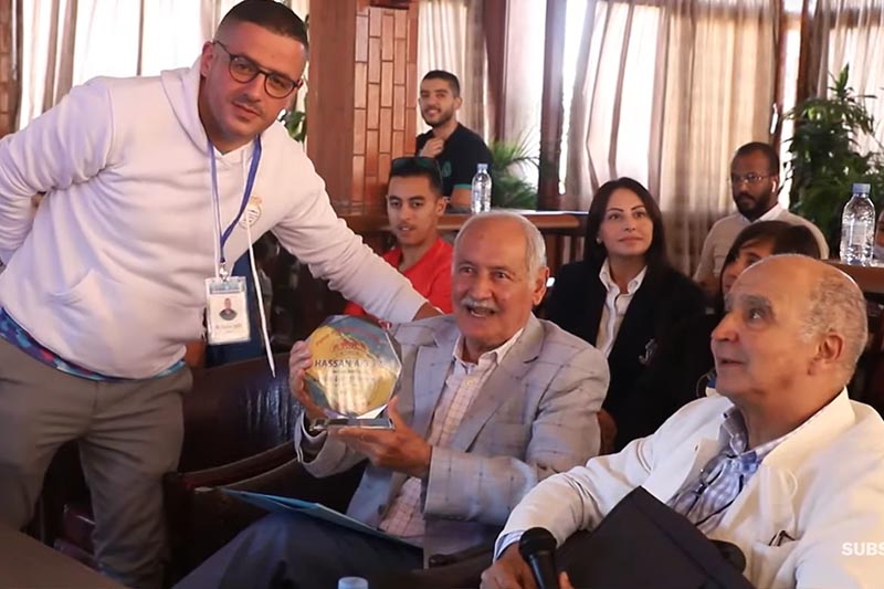 مشجعو الريال يكرمون أقصبي