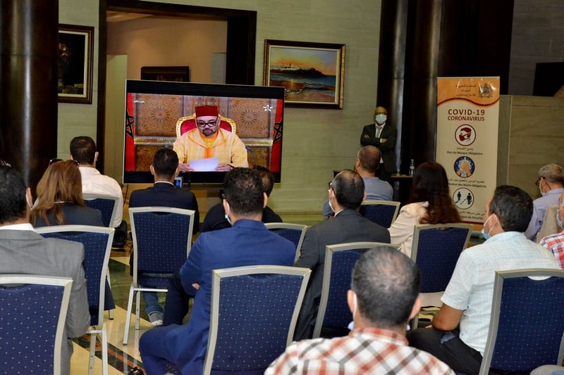 الملك يدعو إلى إحداث منظومة لضمان المخزون الاستراتيجي للمواد الأساسية