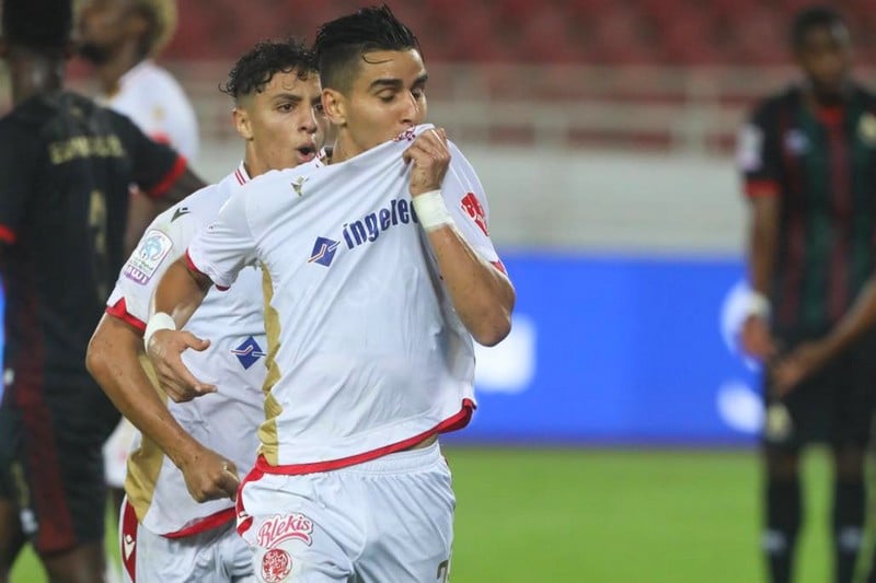 الوداد يتصدر الدوري بانتصار على الجيش الملكي