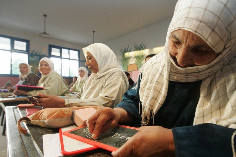 نسبة الأمية تنخفض في جهة كلميم وادنون