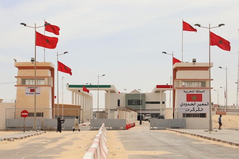 المغرب يفتح معبر "الكركارات" أمام جميع المسافرين