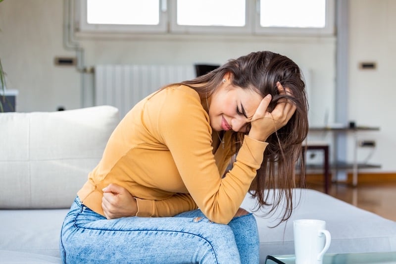 حرقة المعدة .. هذه علامات تستوجب زيارة الطبيب فورًا