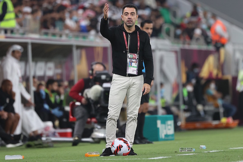 السد القطري يعلن رحيل تشافي لتدريب برشلونة 