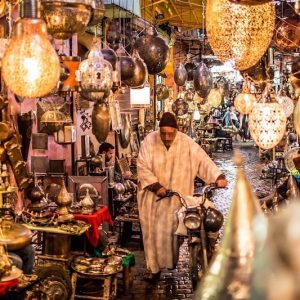 حرفيو الصناعة التقليدية ينتظرون تمويلات بفوائد منخفضة لتفادي الإفلاس