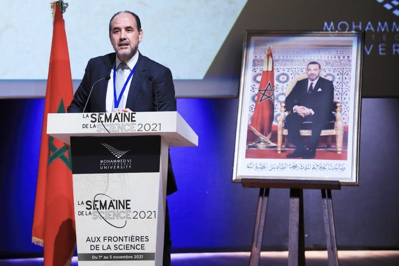 عبادي يحدد مهام التفكير العلمي وينادي بالطمأنينة أمام الاكتشافات اليقينية
