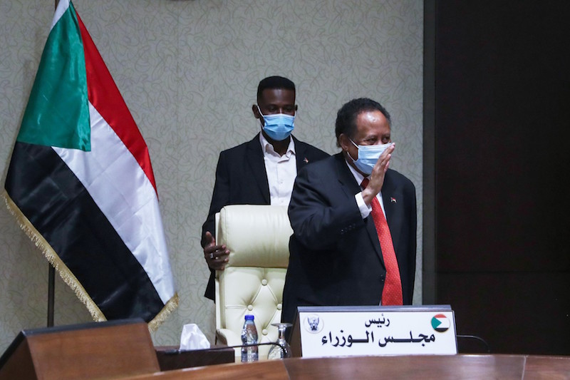 رفع الإقامة الجبرية عن رئيس وزراء السودان