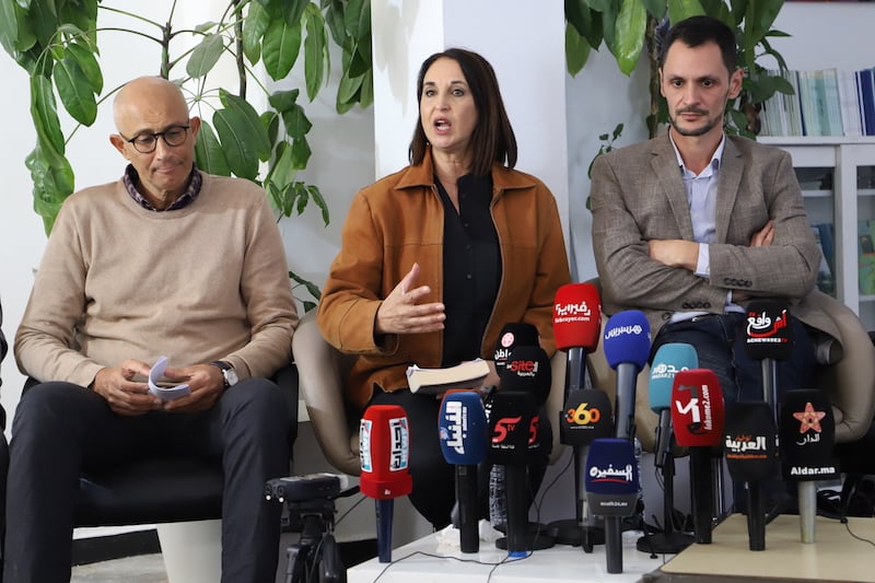 منيب تطالب بالتحقيق في صفقات اللقاح وترفض "شيطنة" رافضي الجواز