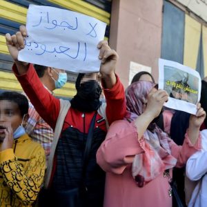 رفض لقاحات الجائحة .. وزيران سابقان يقاربان شك المجتمع وخطاب الدولة