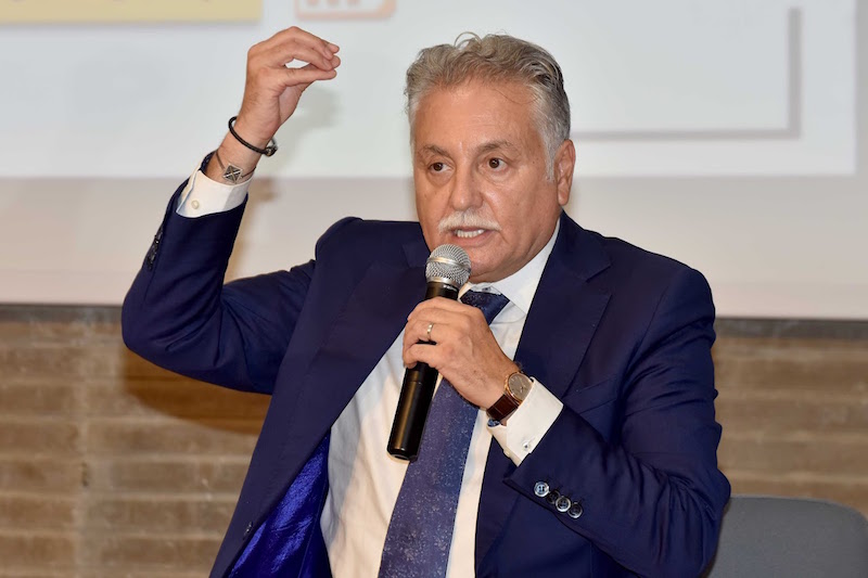 بنعبد الله: لا مستقبل دون ديمقراطية.. وتحالف "المال والسلطة" يهدد الاستقرار