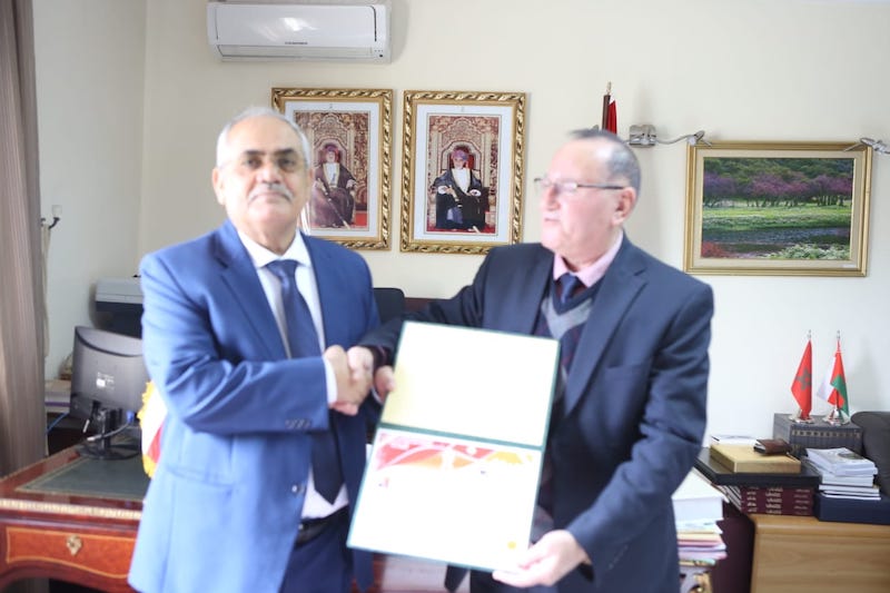 منح "دكتوراه فخرية" للسفير العماني في المغرب‬