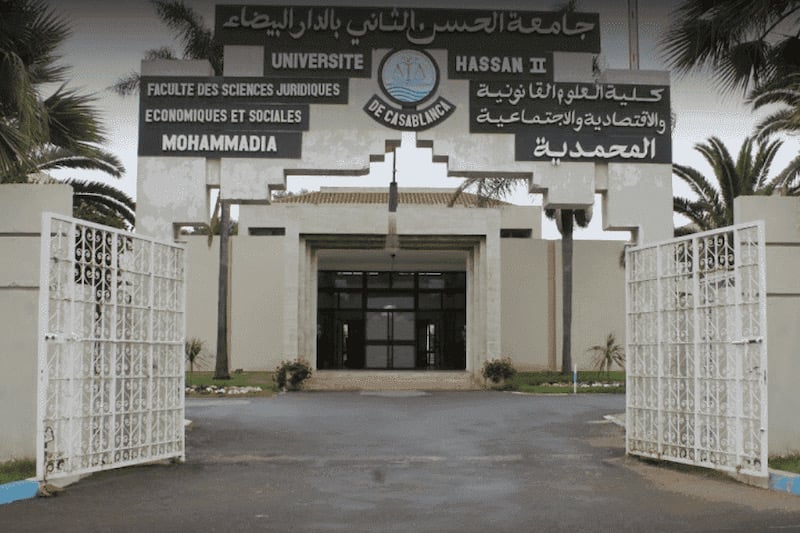 واقعة غريبة بكلية المحمدية.. طالب يتخفى في أزياء نسائية لاجتياز الامتحانات