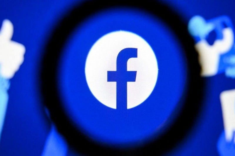 لاجئون يطالبون "فيسبوك" بدفع 150 مليار دولار