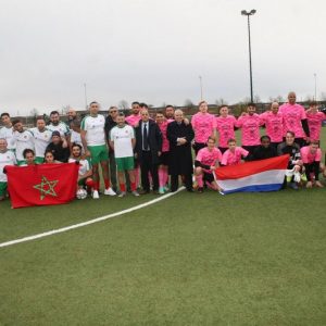 الجالية وهولنديون يدعمون مغربية الصحراء