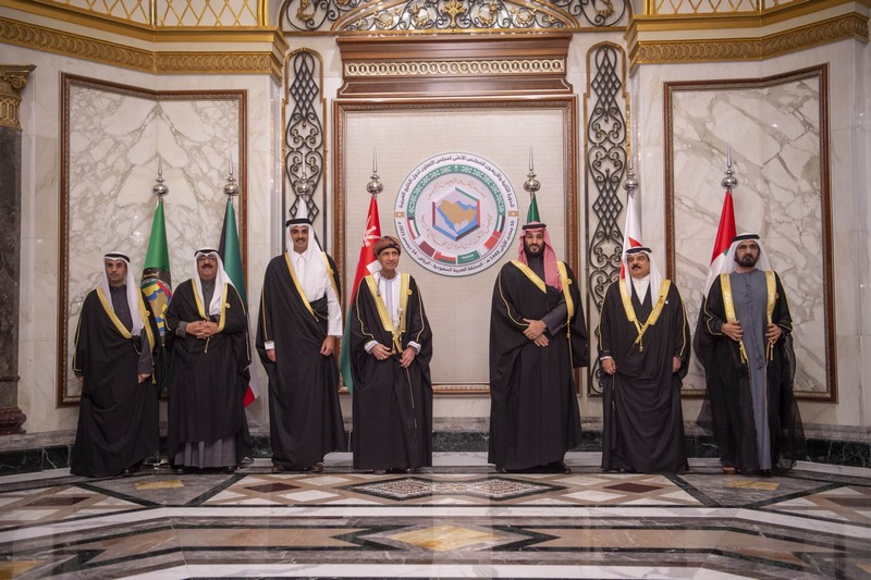 قمة الرياض تشجع التعاون لمواجهة التهديدات
