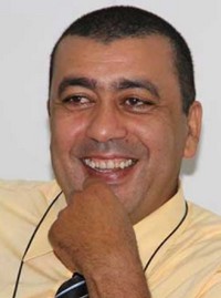 سنشرب جرعة المسكنات.. ونبلَعُ المِلْعقة