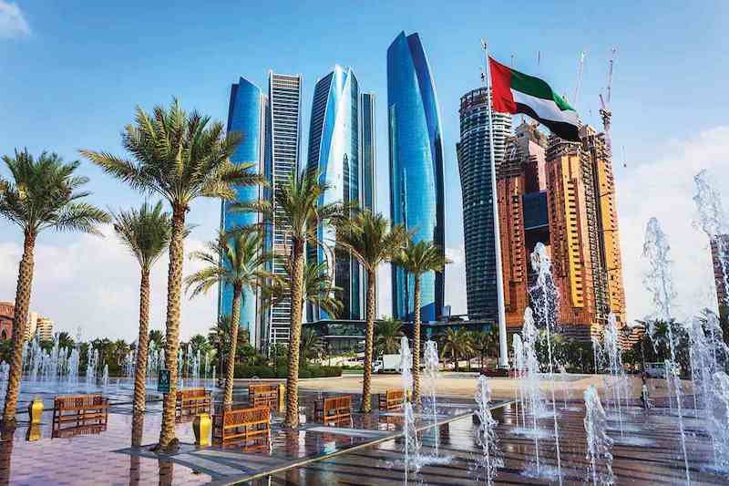 في عيدها الوطني.. الإمارات تحتفي بالإنجازات وترفع سقف الطموحات