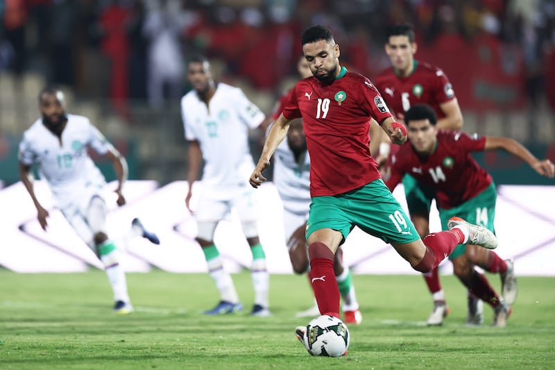 إشادة بالنتائج وانتقاد للأداء .. قلوب المغاربة مع المنتخب في "الكان"