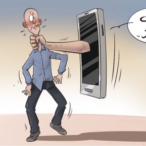 ابتزاز بـ10 آلاف درهم يصل إلى القضاء