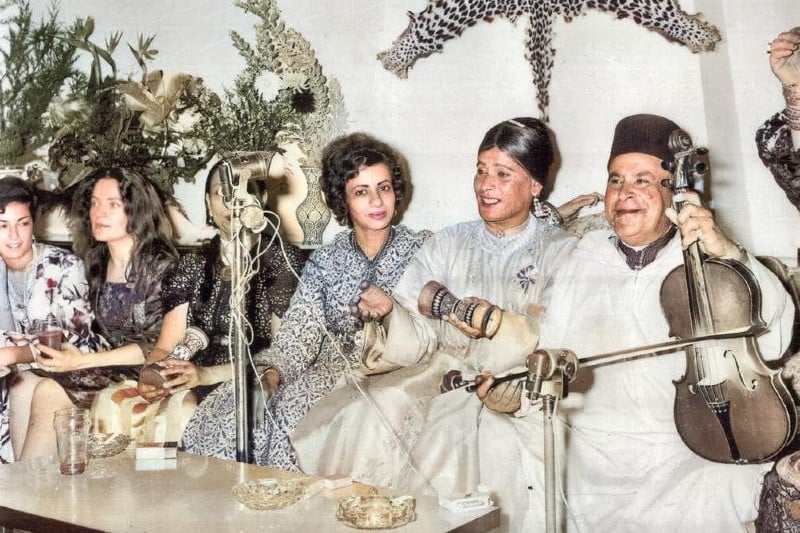 من "البروفات المسرحية" لبوشعيب البيضاوي .. قلب في اليمين يسع العالم