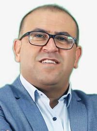 "لجنة بطاقة الفنان"