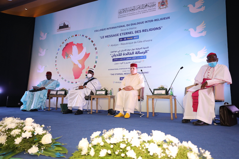 "العلماء الأفارقة" يثمنون جهد الملك
