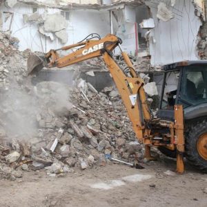 حملة تحرر الأملاك العمومية وتهدم بنايات عشوائية بمدينة الدار البيضاء