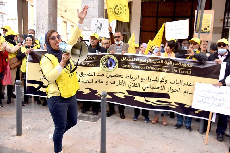 احتجاج نقابي بالشارع يطالب بإسقاط "الجواز الصحي" ويندد بارتفاع الأسعار