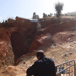 بعد انسحاب آلاف المتضامنين .. الهدوء يعود إلى مسقط رأس الطفل ريان