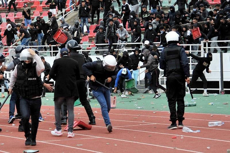 توقيف 84 شخصا في "شغب الملاعب"