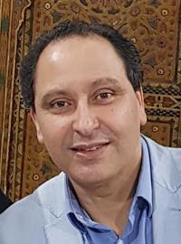 السلطان والمنصة