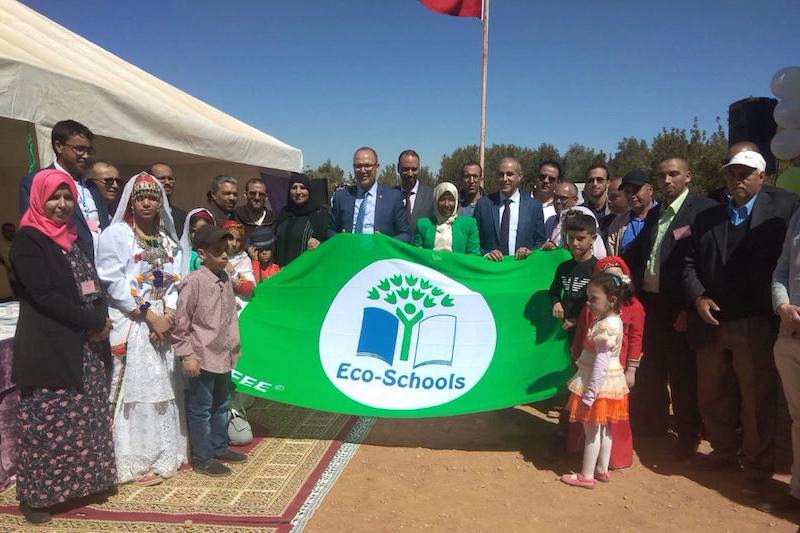 مدارس ترفع "اللواء الأخضر" بإفني