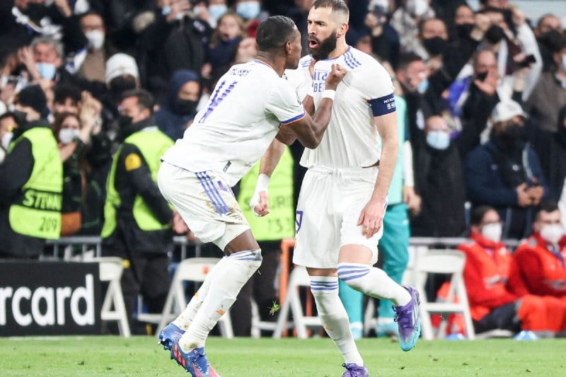 بنزيمة يخرج باريس من دوري الأبطال