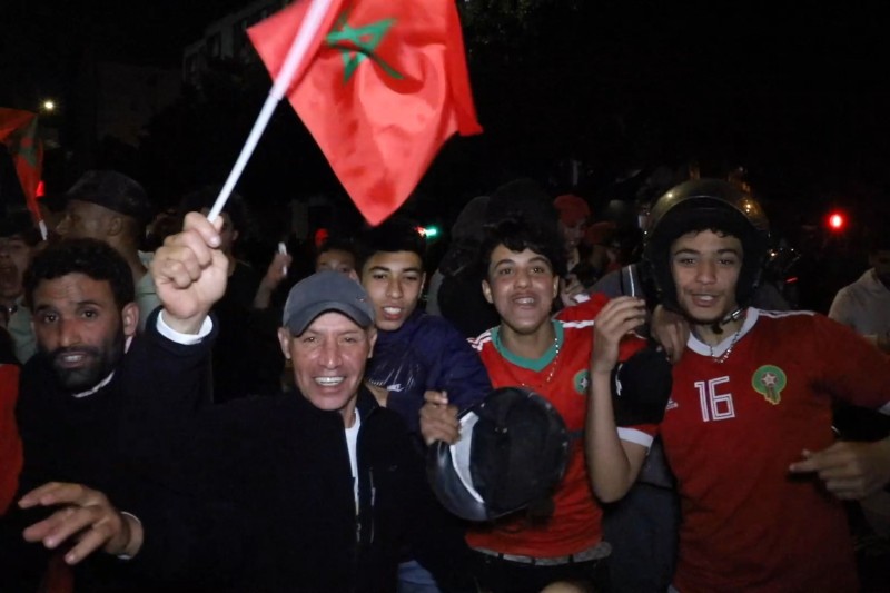 بلوغ المغرب نهائيات كأس العالم يشعل الفرح في شوارع الدار البيضاء